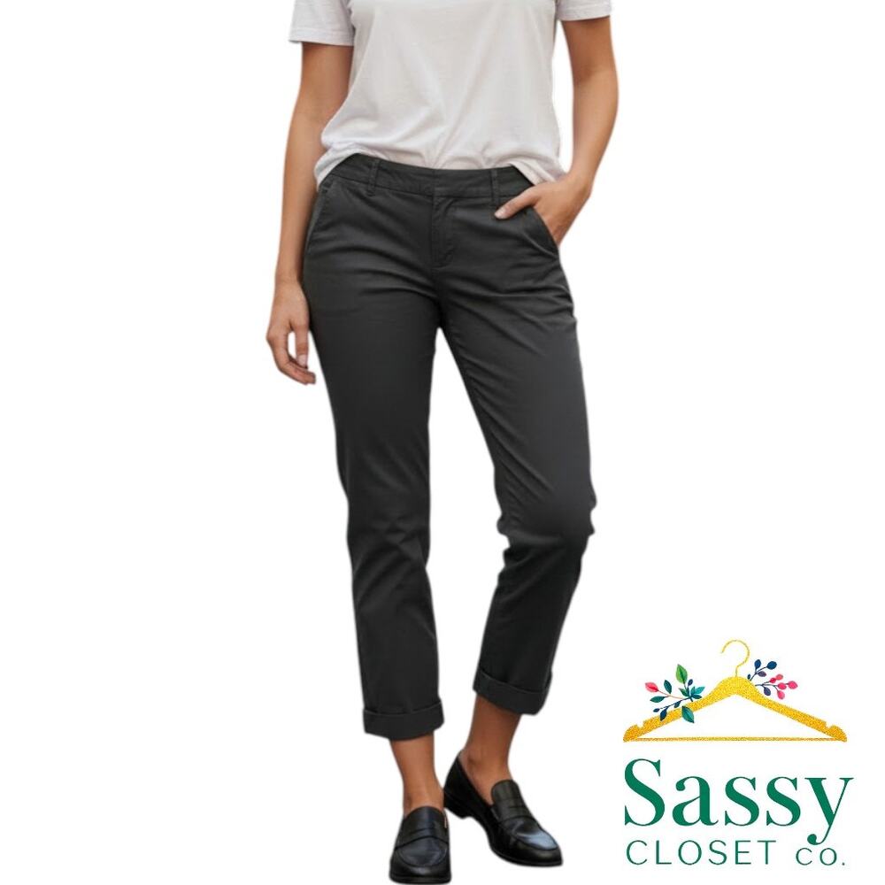 ✨ CHICO’S So Slimming Black Cropped Pants 0.5 Brigitte Cuffed Hem 🖤
